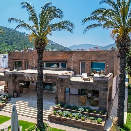 Casa Dell'arte Of Arts & Leisure Hotel 5*