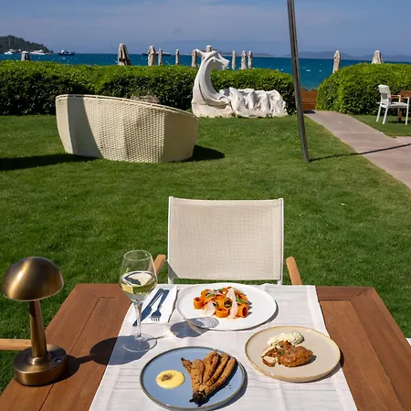 Casa Dell'arte Of Arts & Leisure Hotel 5*