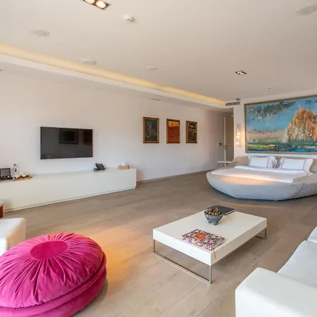 Hotel Casa Dell'arte Of Arts & Leisure